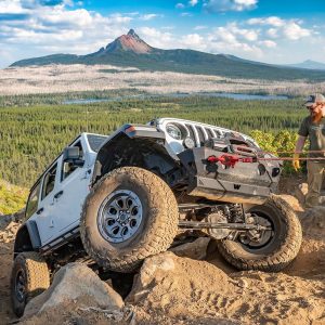 WARN Industries Winch, Zeon ® 10-S, Portable, Vehicle Recovery Winch, 12 Volt Electric, 10000 Pound Line Pull Capacity – 104179