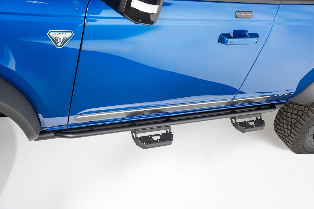 WARN Industries Rocker Panel Guard, Rock Sliders, Round Tube, Powder Coated, Black, Steel – 108005