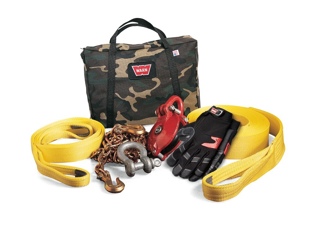 WARN Industries Winch Rigging Kit, Heavy Duty, With Snatch Block, Tree Trunk Protector, 3/4 Inch D-Shackle, 30 Foot Recovery Strap – 29460
