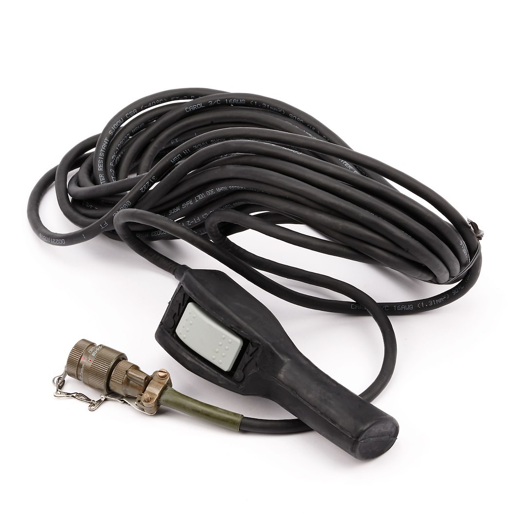 WARN Industries Winch Remote Hand Held Controller, For DC Electric Severe Duty Winches, 12 Foot Lead – 77671