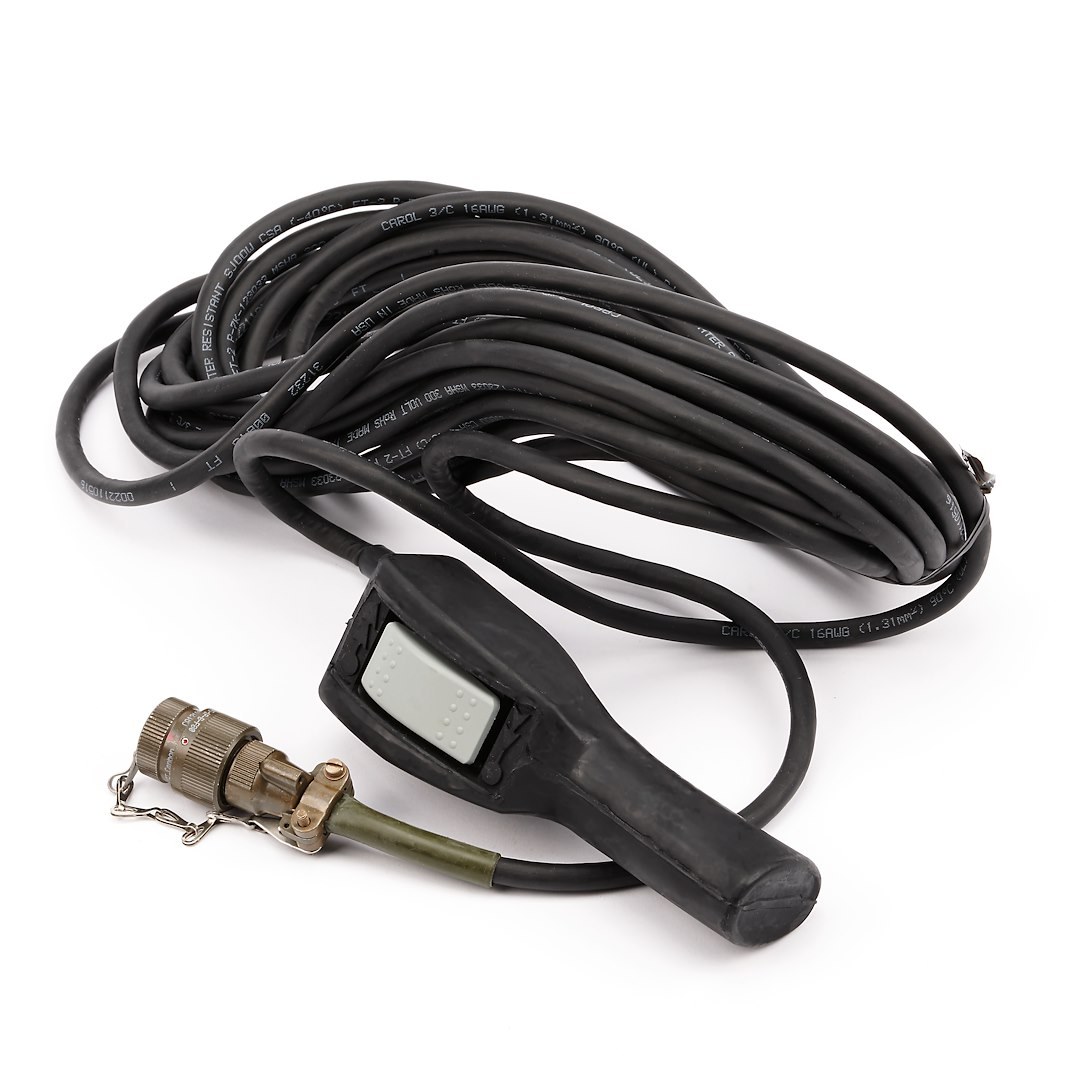 WARN Industries Winch Remote Hand Held Controller, For DC Electric Severe Duty Winches, 33 Foot Lead – 85394