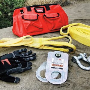 WARN Industries Winch Rigging Kit, Includes 20000 Pound Capacity Snatch Block, Recovery Strap, Tree Trunk Protector, 3/4 Inch D-Shackles – 88900