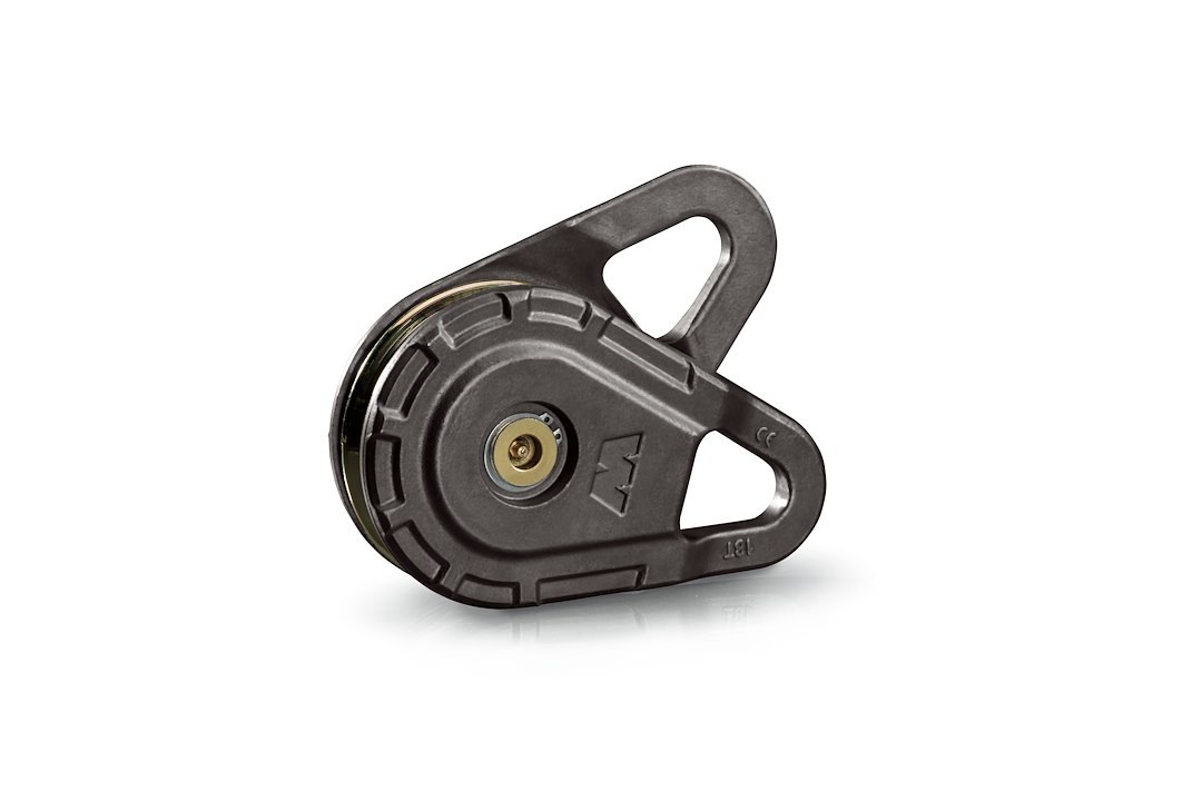 WARN Industries Winch Snatch Block, Epic ™, 18000 Pound Maximum Capacity – 93195