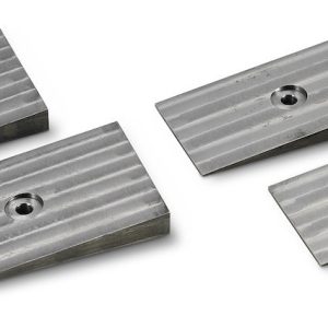 Warrior Prod Differential Pinion Angle Shim, For Use with 2-1/2 Inch Wide Leaf Springs, 6 Degree Angle, Ribbed Surface, Machined, Steel – 800062