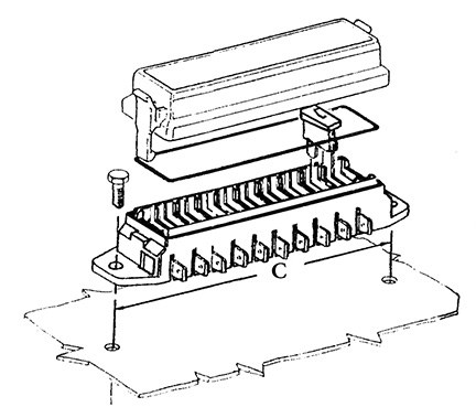 WirthCo Fuse Block, 15 Amps Per Circuit at 12 Volts DC, 4 Way Case, Uses Ato/Atc Blade Style Fuses – 31000-7
