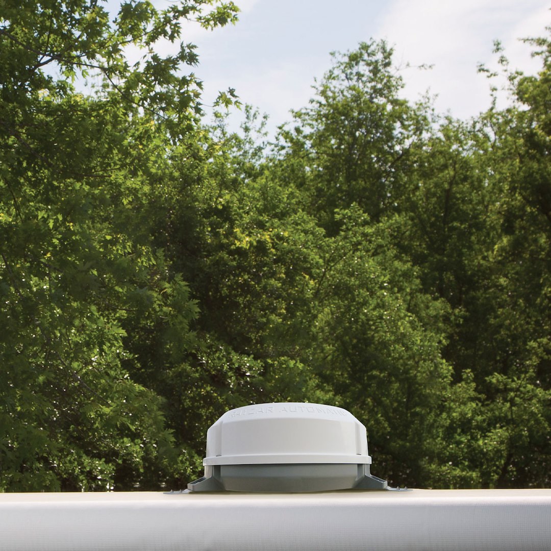 Winegard Broadcast TV Antenna, Rayzar ®, Permanent Roof Mount, Automatic Channel Locator, Multi-Directional, Receives VHF/ UHF HD Signals – RZ-8500