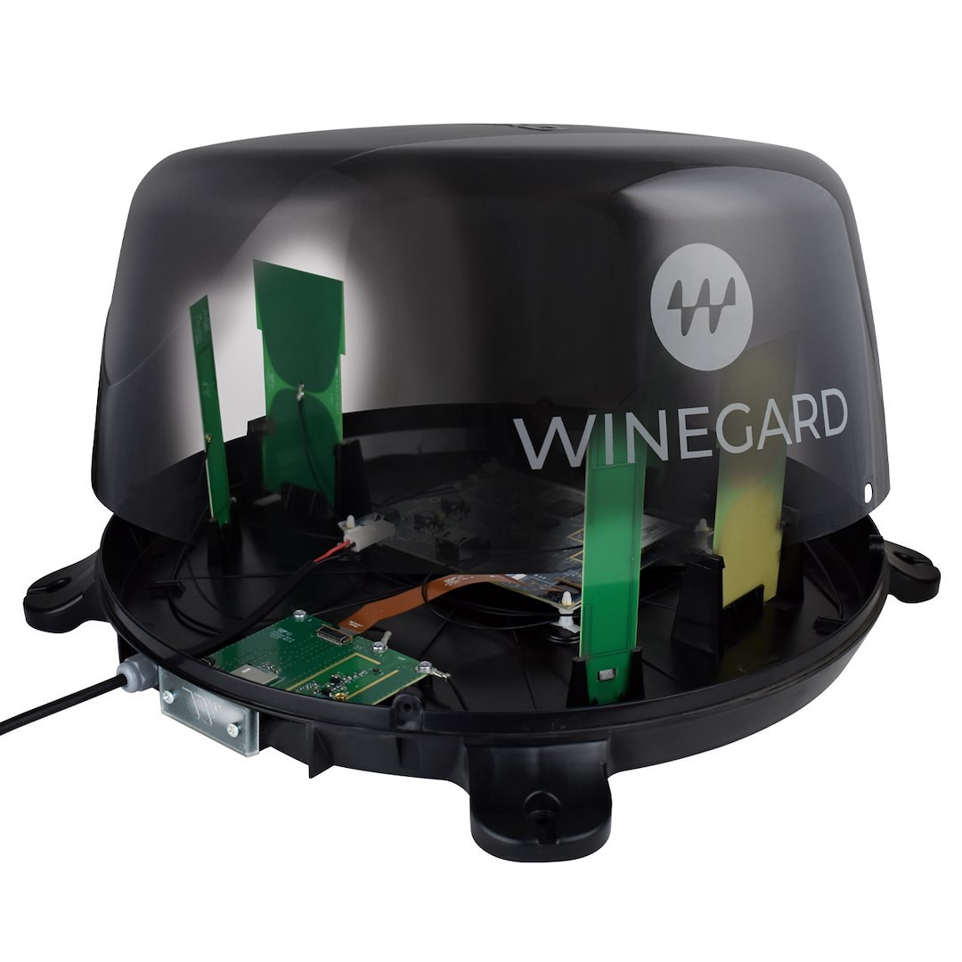Winegard Wifi Range Extender, Connect ™, Uses Wifi and 4G Lte Coverage for Longer Broadcast Range, 802.11 B/G/N Connectivity, 2.4 Ghz Band – WF2-435