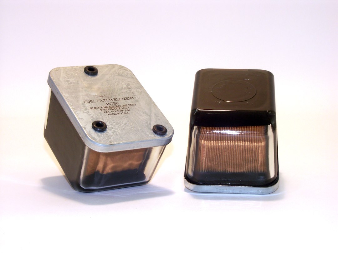 WIX Filters Fuel Filter, 4.96 Inch Length X 3.71 Inch Width X 3.31 Inch Height, 5 Micron Element – 33370