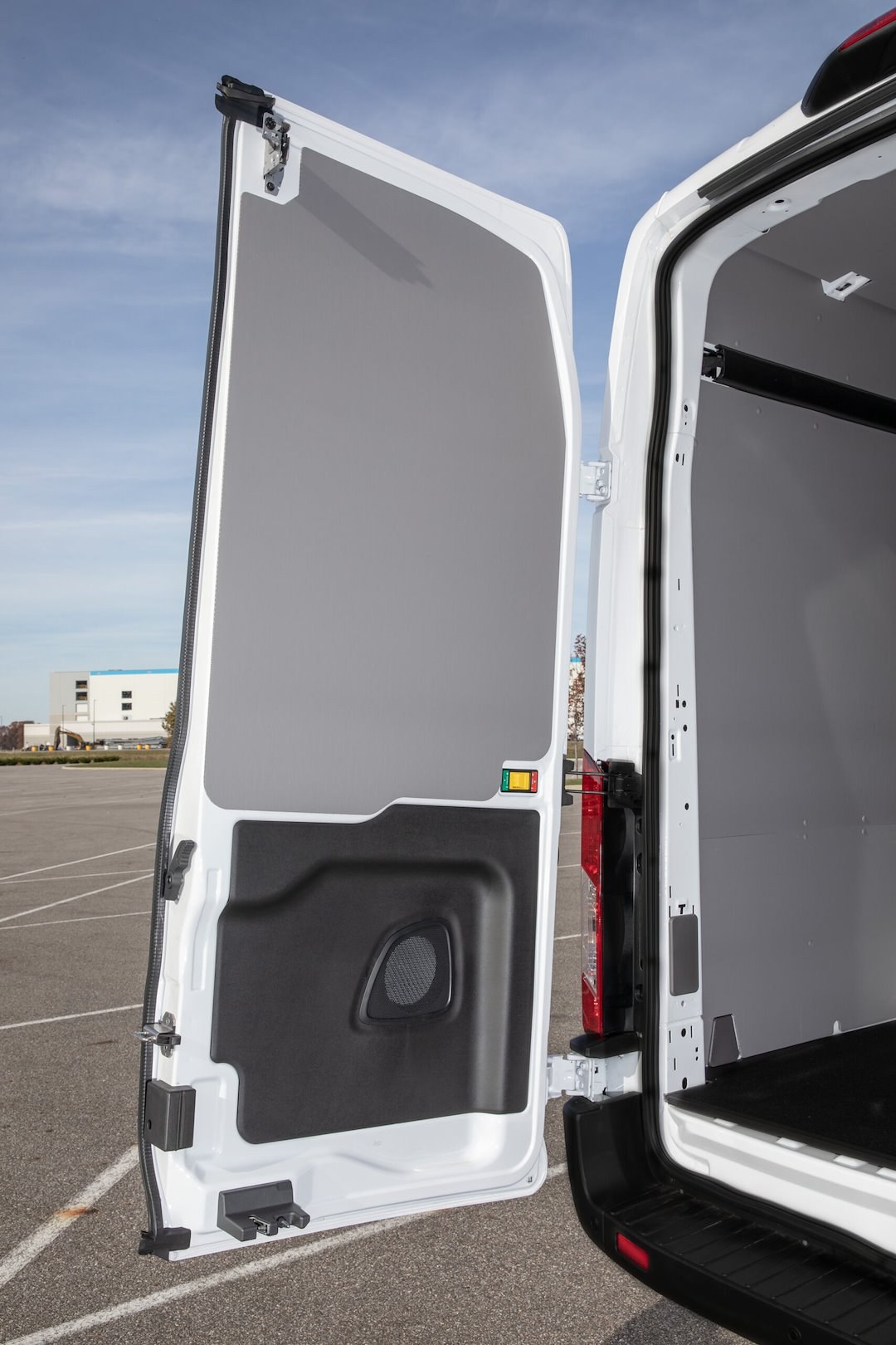 Welfit Cargo Van Wall Liner, Door Liner Only, Insulated, 15 Millimeter Thickness, Gray, Corrugated Polypropylene, With Mounting Hardware – FTMDI