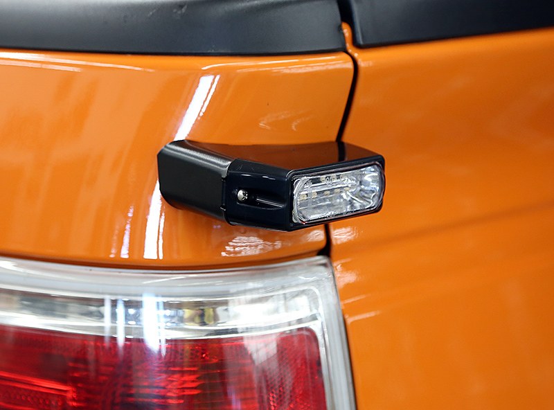 Whelen Warning Light, LIN3 ™ Series, 3-1/2 Length X 1-1/4 Width X 1.125 Inch Height, Horizontal Surface Mount, Directional LED, Clear Lens – RSC02ZCR