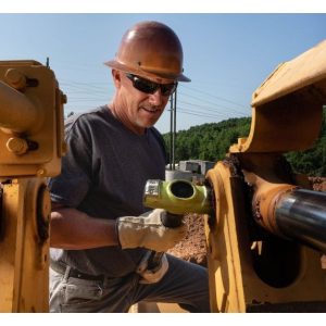 Wilton Tools Hammer, B.a.s.h®, Sledge, 6 Pound Weight, 1-7/8 Inch Diameter Face, 16 Inch Handle Length – 20616