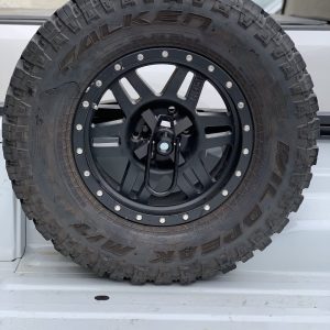 Wilco Offroa Spare Tire Carrier, Bed Rail Mount, Holds Upto 37 Inch Tire, Powder Coated, Black, Steel – UBM34507-J