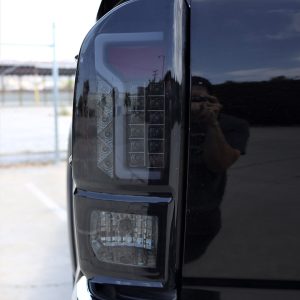 Winjet Tail Light Assembly, LED, Smoke Lens, Black ABS Plastic Housing, Red Brake Light, SAE/ DOT Approved, Set of 2 – CTWJ-0466-BS