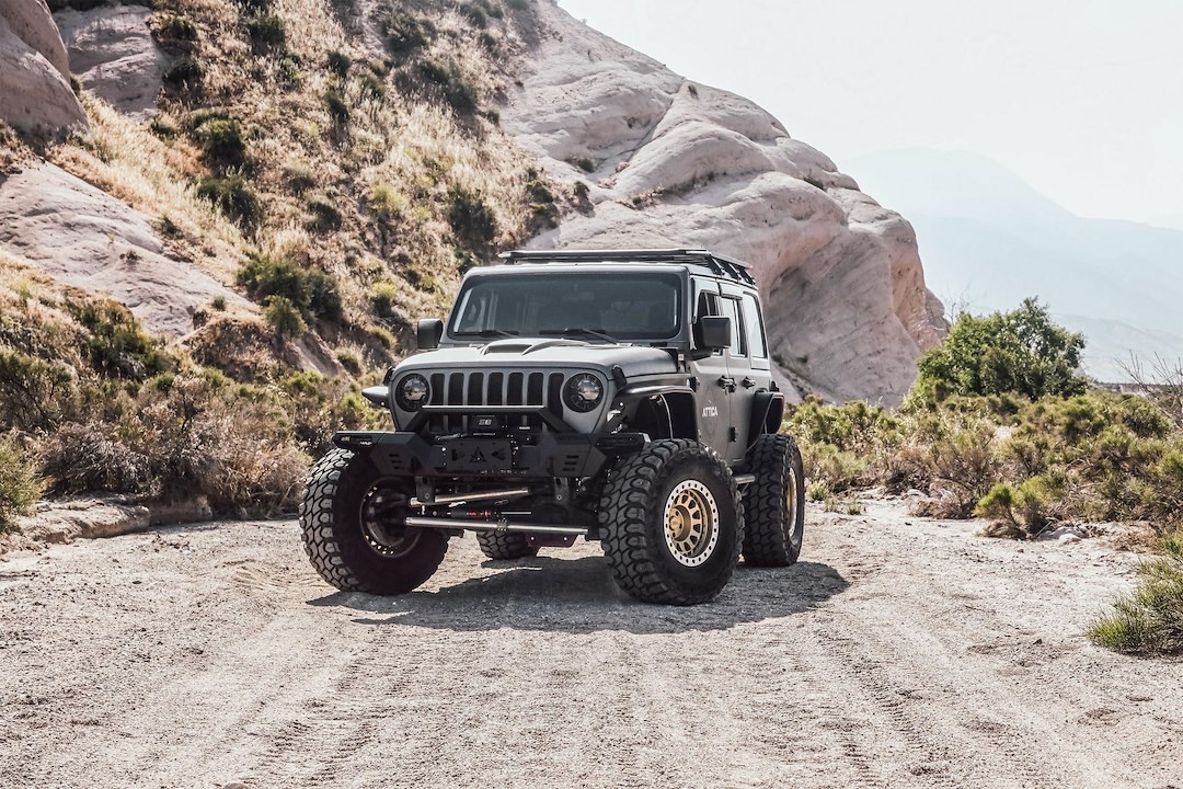 Winjet Bumper, Frontier Series, Modular Design, With Bull Bar, With Internal Winch Mount, With D-Ring Mount – ATTJL01A110-BX