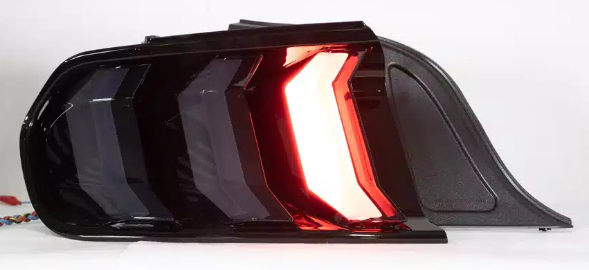 Winjet Tail Light Assembly, LED, Smoke Lens, Gloss Black ABS Plastic Housing, Red Brake Light/ Amber Turn Signal Light – CTRNG0680-GBS