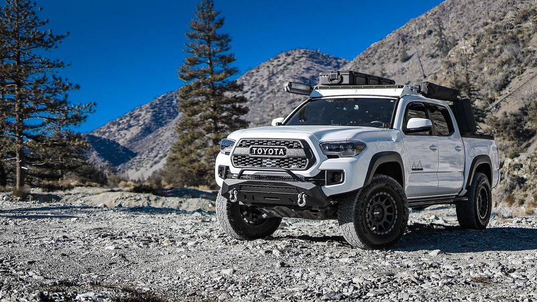 Winjet Bumper, Apex Series, One Piece Design, With Bull Bar, With Internal Winch Mount, With Recovery Tow Hooks/ with D-Ring Mounts – ATTTA01A101-BX