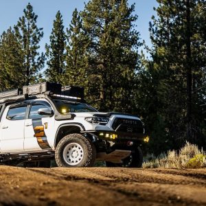 Winjet Bumper, Apex Series, One Piece Design, With Bull Bar, With Internal Winch Mount, With D-Ring Mounts – ATTTA01A102-BX