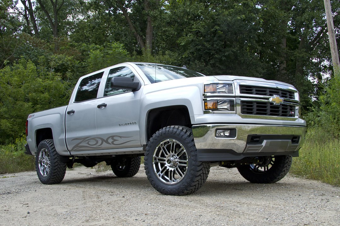 Zone Offroad Lift Kit Suspension, 4-1/2 Inch Front Lift, 4 Inch Rear Lift – ZONC27N