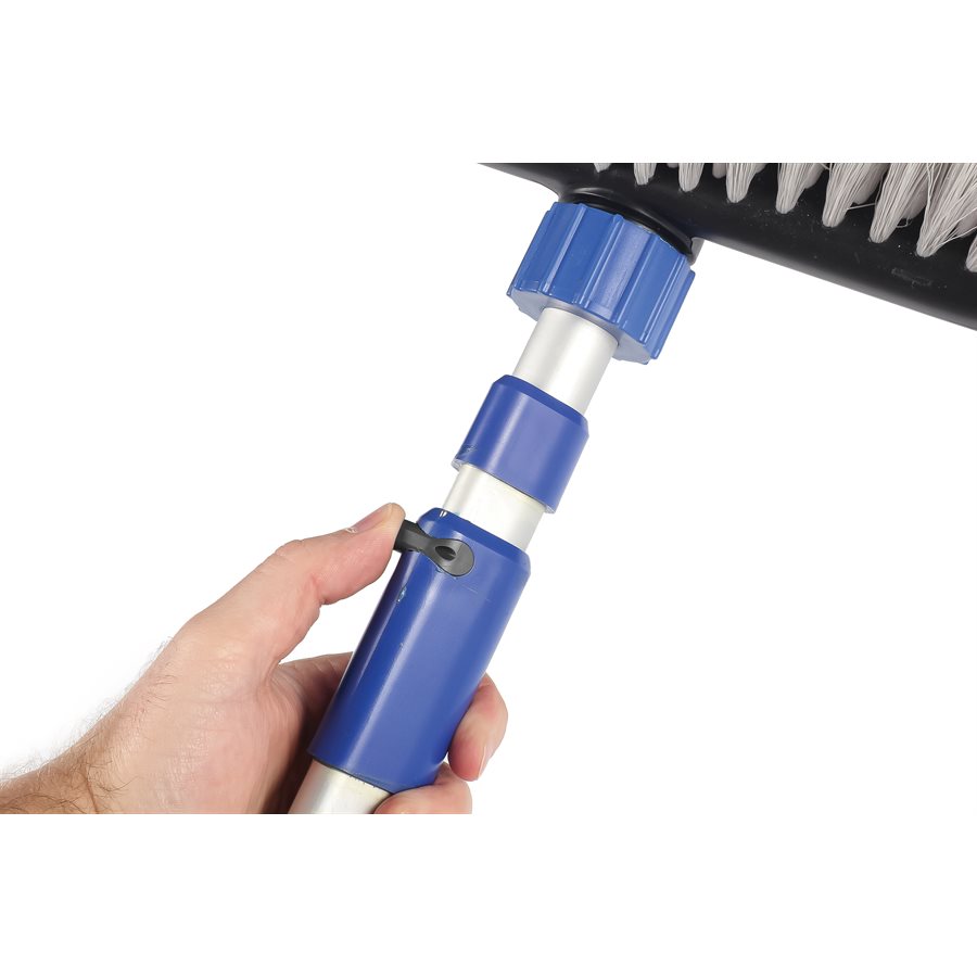 Camco Car Wash Brush, Flow Through Wash Brush, With Push Button Handle, With Garden Hose Connection, Without Soap Dispenser – 41960