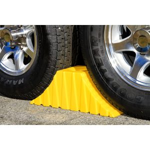 Camco Wheel Chock, Tandem Wheel Chock, Yellow, Hard Plastic, Single, With English/ French Language Packaging – 44435