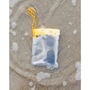Camco Waterproof Pouch, Set of 3, One 10-1/2 Inch X 13-1/2 Inch/ One 6-3/4 Inch X 10 Inch and One 4-3/4 Inch X 7 Inch – 51340