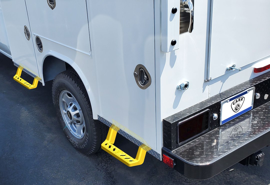 Carr Truck Step, Service Truck Box Mount, Single, Flat Step, Non Extendable, 500 Pound Weight Capacity, Stationary, Textured Powder Coated – 150101-1