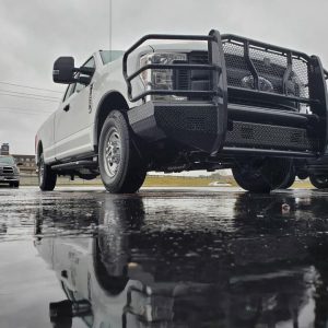 Cattleman’s Bumper, One Piece Design, Mounting Hardware Included, With Grille Guard, Without Winch Mount, Without Fog Light Cutouts – 2367P