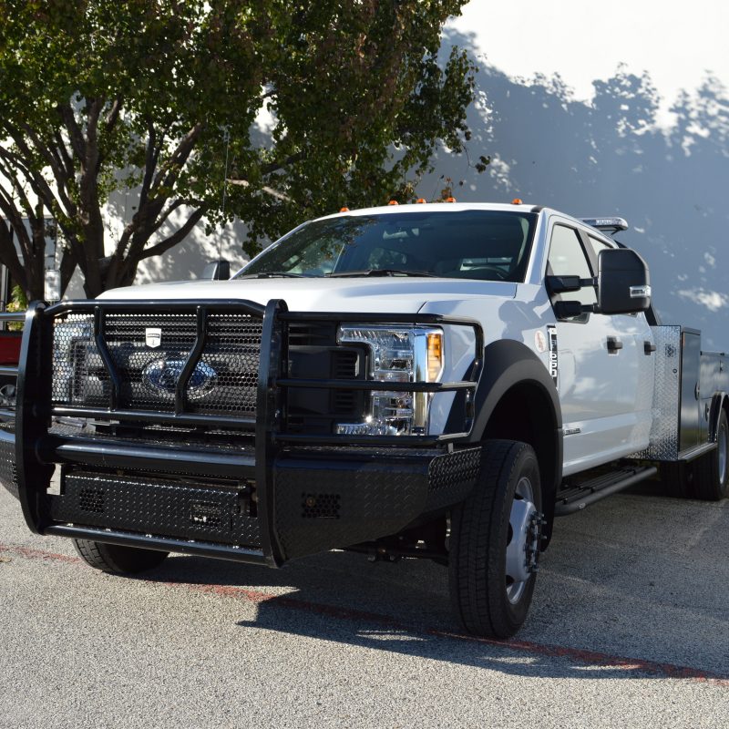 Cattleman’s Bumper, Pipe Series, One Piece Design, Mounting Hardware Included, With Winch Mount, Without Light Cutouts – 2369PW