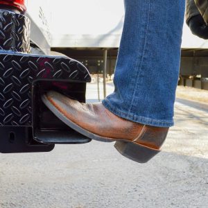 Cattleman’s Bumper, Pipe Series, One Piece Design, Mounting Hardware Included, Without Light Cutouts – 4395