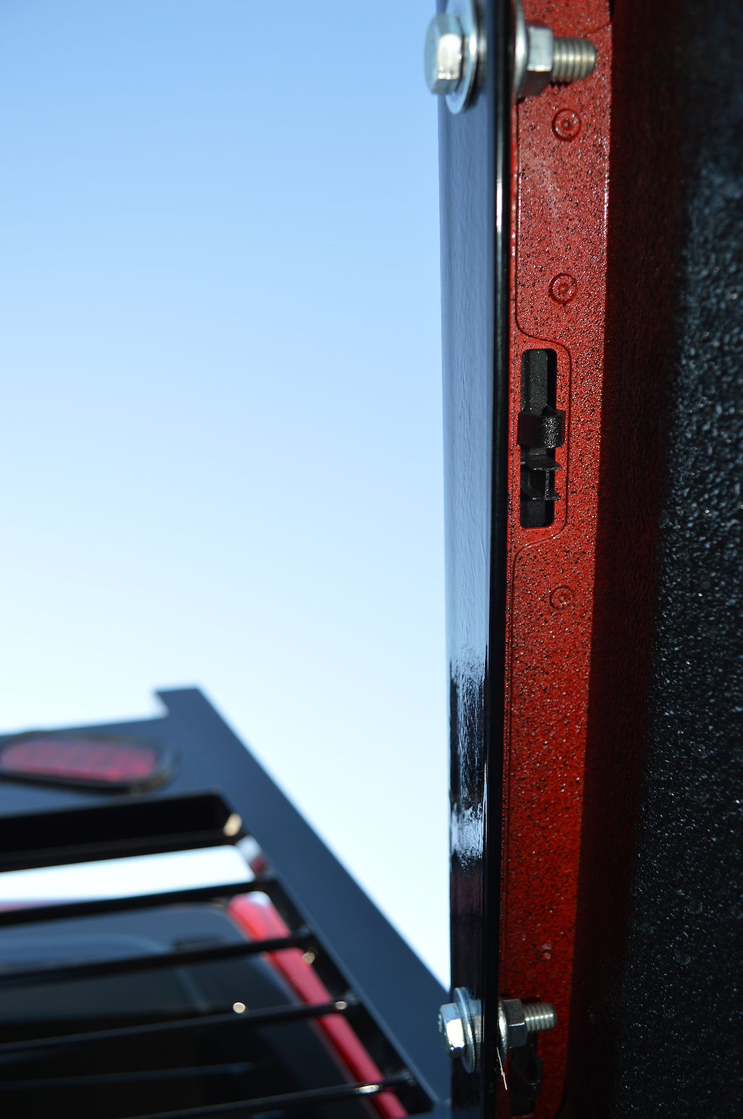 Cattleman’s Headache Rack, Powder Coated, Black, Steel, With Mounting Kit, With Louvers, With Window Cutout – CR202L