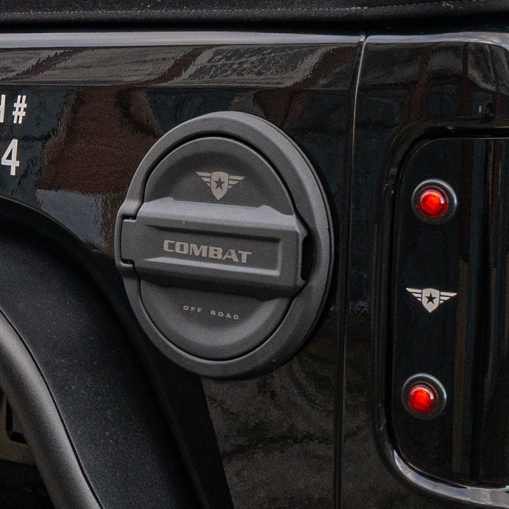 Combat Offrd Fuel Door, Riveted Ring, Powder Coated Black Aluminum/ Plastic, Non-Locking – 25-1070