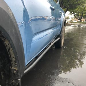 Cali Raised Nerf Bar, Trail Edition, 1-3/4 Inch Round Straight and 25 Degree Bent End, Powder Coated, Black, Steel, Without End Caps, Bolt-On – CR2579