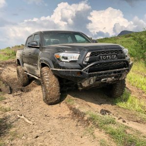 Cali Raised Nerf Bar, Trail Edition, 1-3/4 Inch Round Straight and 25 Degree Bent End, Powder Coated, Black, Steel, Without End Caps, Bolt-On – CR2579