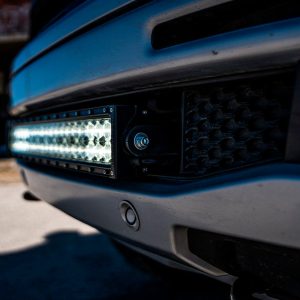 Cali Raised Light Bar, LED, 22 Inch Length, 40 White 5D Optic Osram 5 Watt LED, 200 Watt, Combo Beam, 20000 Lumens, Clear Polycarbonate Lens – CR2923