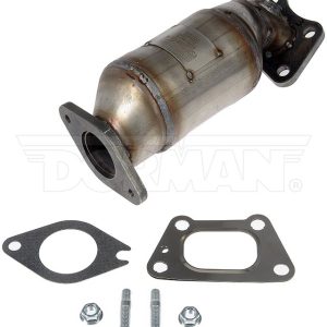 Dorman Exhaust Manifold, OE Solutions ™, Not Carb Complaint, With 1 Inlet Gasket/ 1 Outlet Gasket/ 2 Studs and 2 Bolts – 674-484
