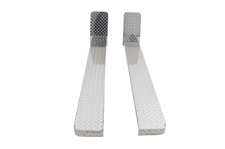 Dee Zee Running Board, Brite-Tread, Powder Coated, Silver, Brite Tread Aluminum, Unlighted, Full Length – DZ1040