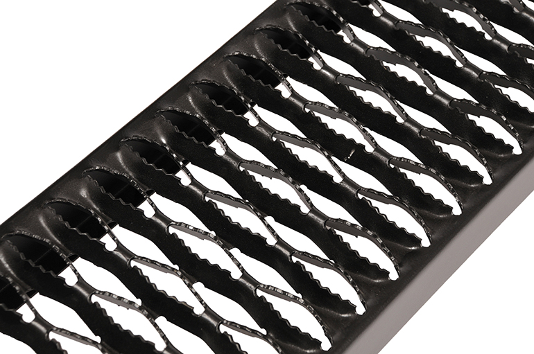 Dee Zee Running Board, Rough Step, Powder Coated, Black, Aluminum, Unlighted, Requires Running Board Mounting Kit – DZ15311A