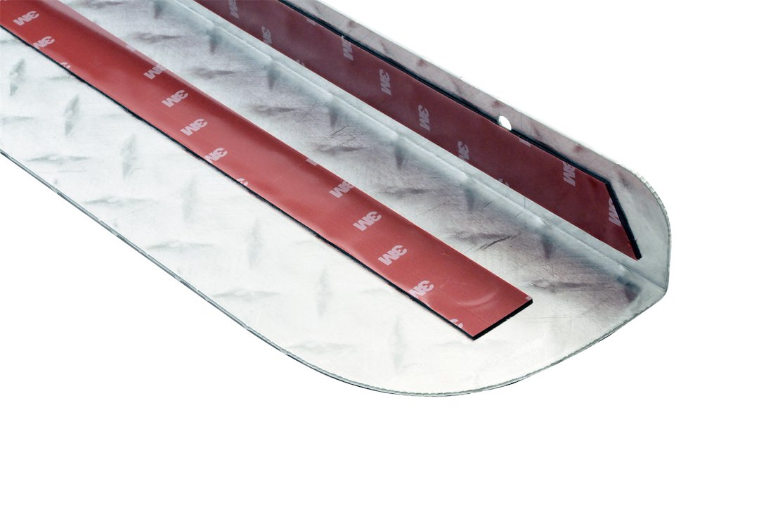 Dee Zee Tailgate Protector, Brite-Tread, Tailgate Cap, Aluminum – DZ2121