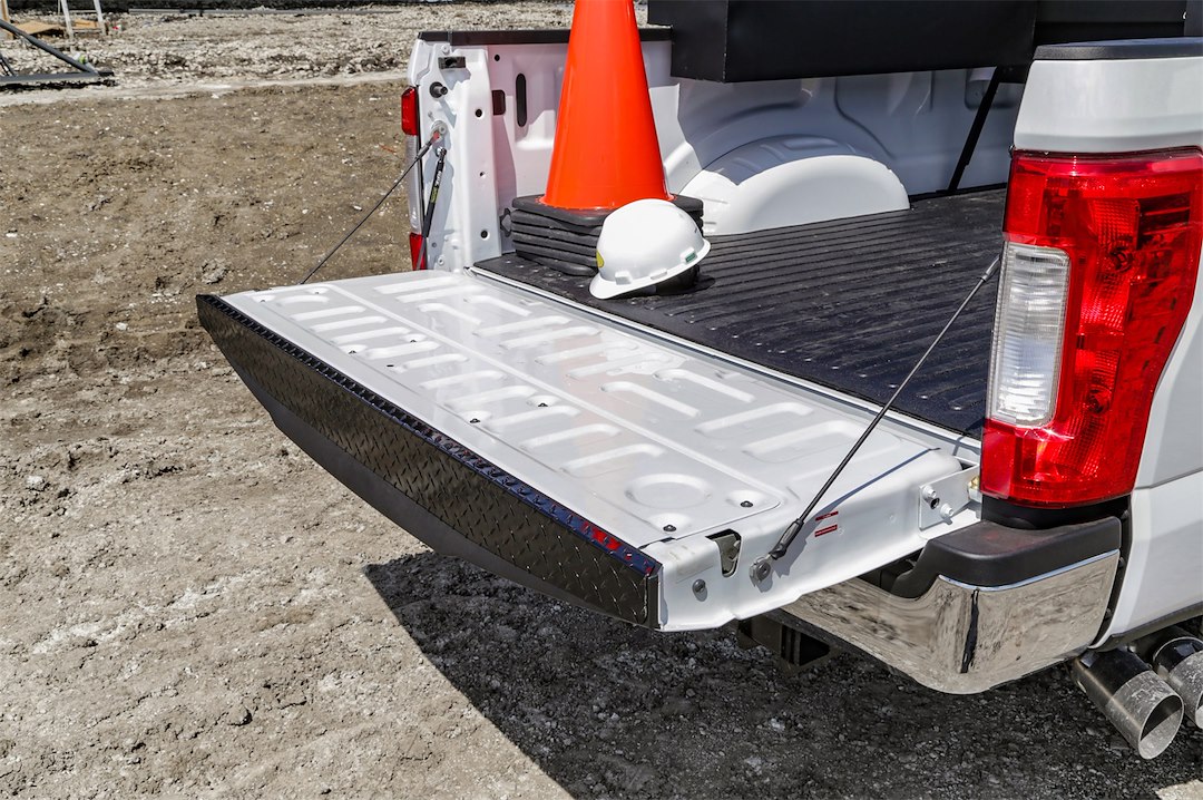 Dee Zee Tailgate Protector, Black Tread, Tailgate Cap, Aluminum – DZ2143B