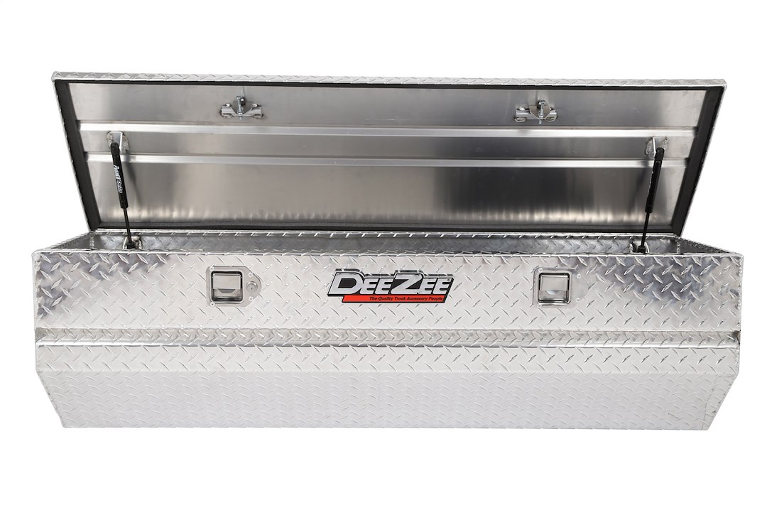 Dee Zee Tool Box, Red Label, Chest, Single Lid, Diamond Tread, Silver, Aluminum, 56 Inch Length X 19 Inch Width X 16 Inch Height – DZ8556