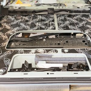Dynamat Sound Dampening Kit, Xtreme, Trunk/ Cargo Kit, Butyl Rubber with Aluminum, 5 Sheets, Custom Cut – XFO B6 T